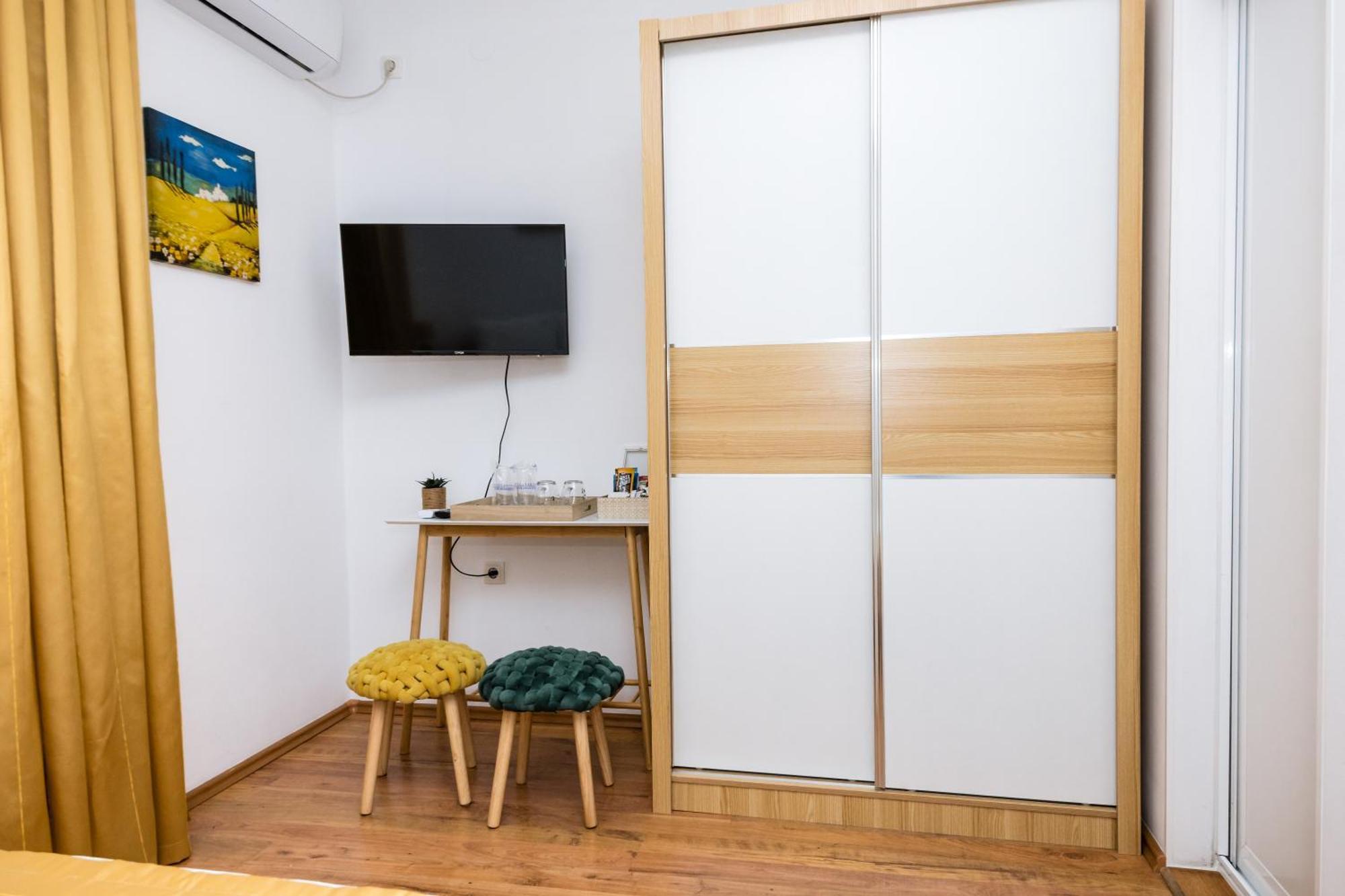 Apartmani F&M โกตอร์ ภายนอก รูปภาพ