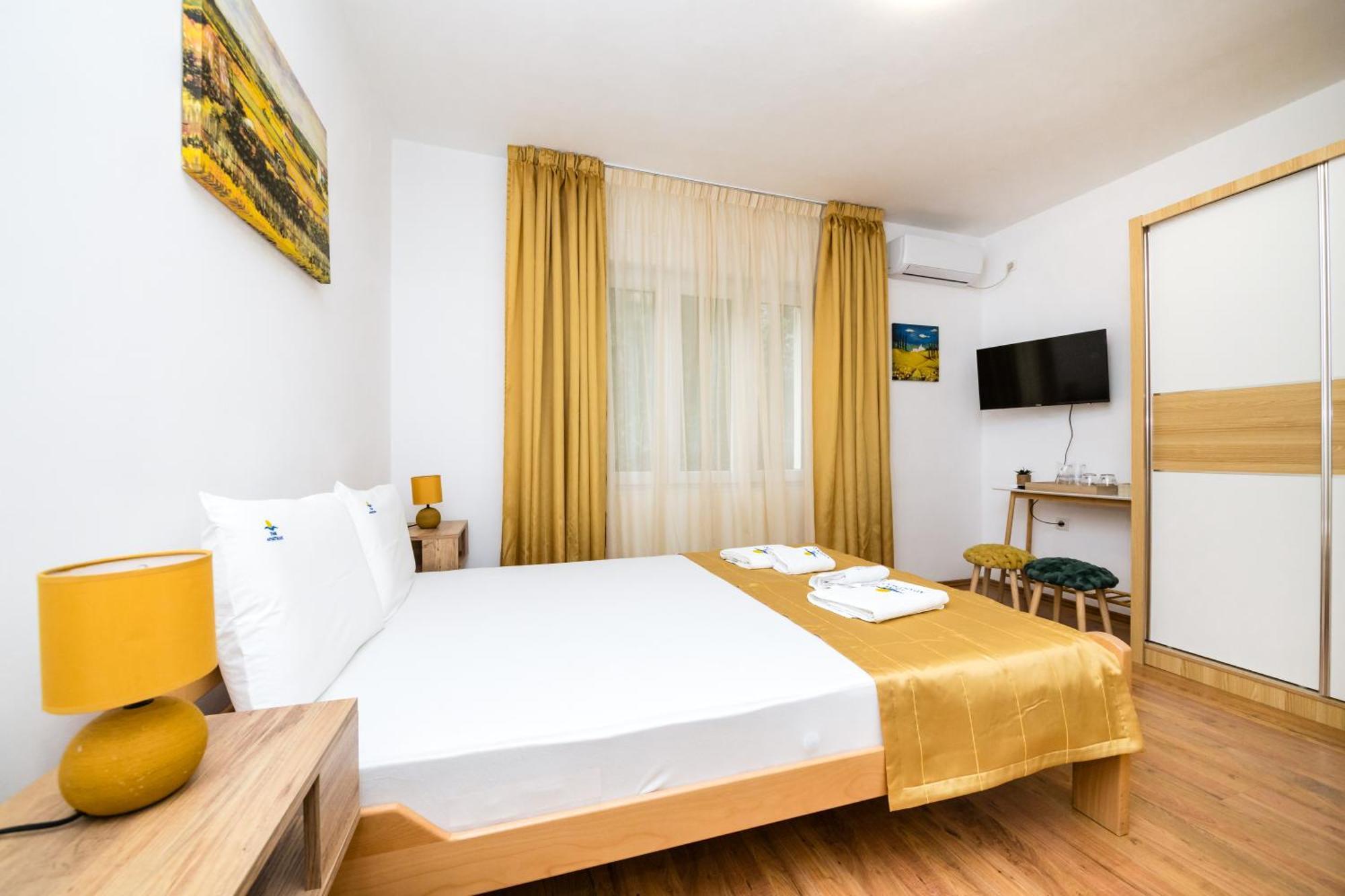 Apartmani F&M โกตอร์ ภายนอก รูปภาพ